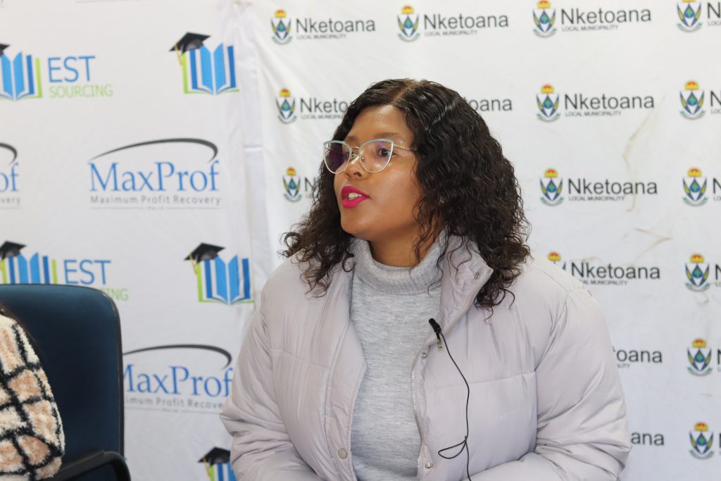 Andiswa Matutu, Director of MaxProf, congratulated both students on their academic achievements..